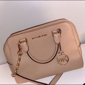 Michel Kors crossbody